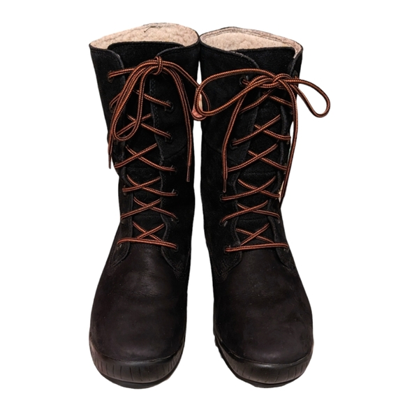 EUC Foldable Timberland 8.5" Shaft Waterproof Black Suede Snow Boots - Picture 2 of 13